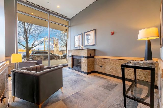 1600 S Prairie Avenue 1105, Chicago, IL 60616