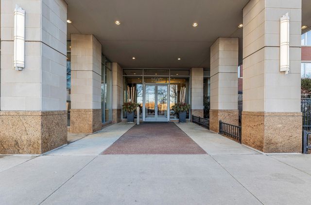 1600 S Prairie Avenue 1105, Chicago, IL 60616