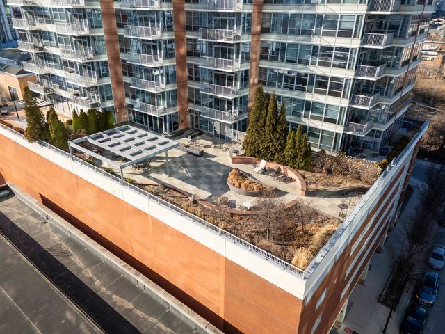 1600 S Prairie Avenue 1105, Chicago, IL 60616