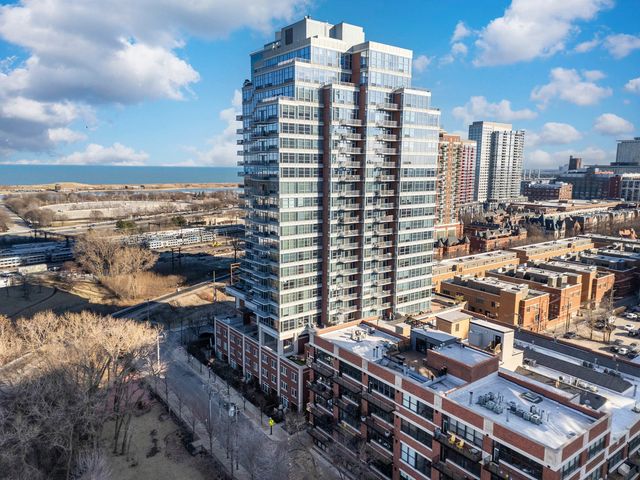 1600 S Prairie Avenue 1105, Chicago, IL 60616