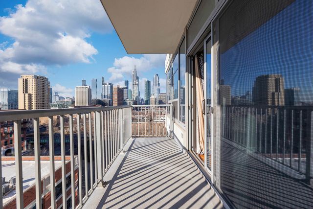 1600 S Prairie Avenue 1105, Chicago, IL 60616