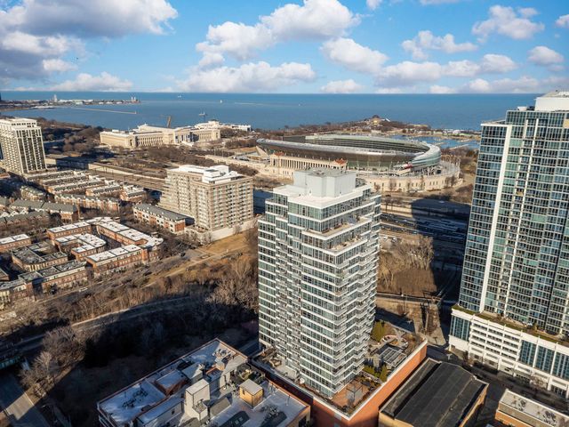 1600 S Prairie Avenue 1105, Chicago, IL 60616