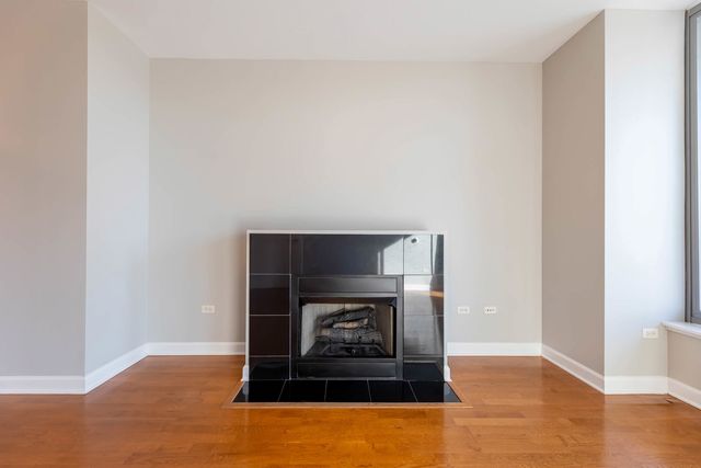 1600 S Prairie Avenue 1105, Chicago, IL 60616
