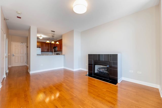 1600 S Prairie Avenue 1105, Chicago, IL 60616