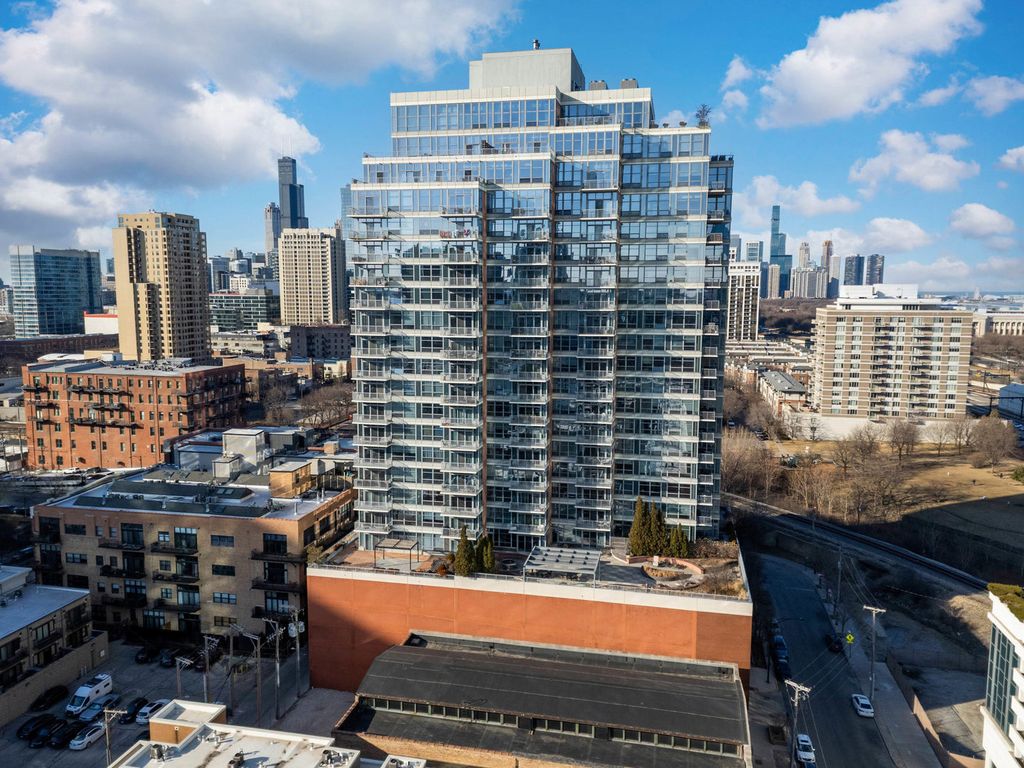 1600 S Prairie Avenue 1105, Chicago, IL 60616