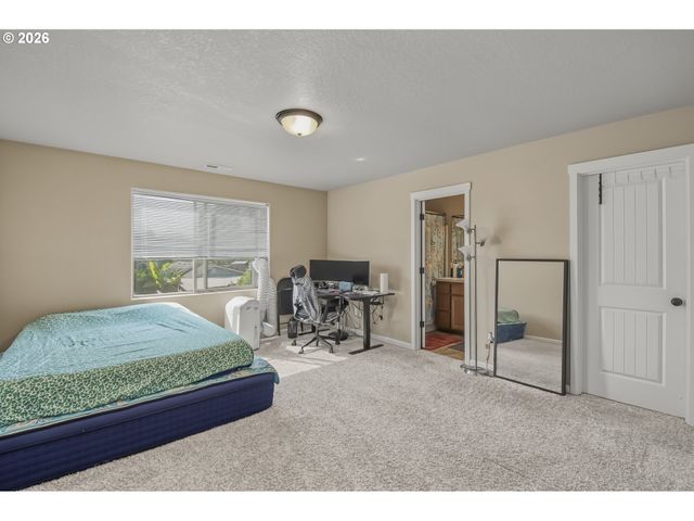 129 Nw CONNELL Ave, Hillsboro, OR 97124