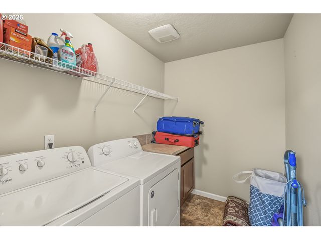 129 Nw CONNELL Ave, Hillsboro, OR 97124