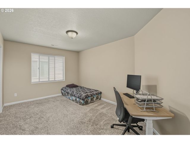 129 Nw CONNELL Ave, Hillsboro, OR 97124