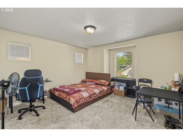129 Nw CONNELL Ave, Hillsboro, OR 97124