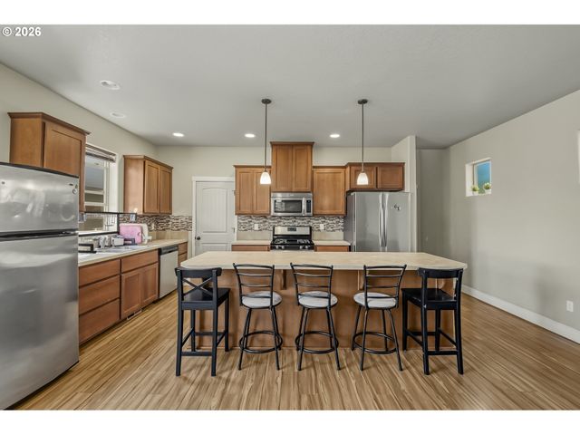 129 Nw CONNELL Ave, Hillsboro, OR 97124