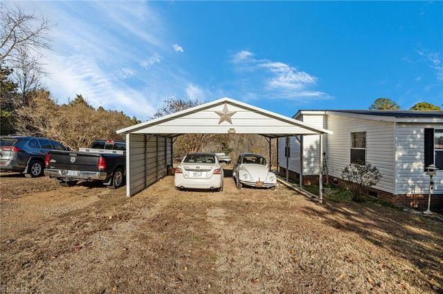 1107 Plantation Way, Trinity, NC 27370