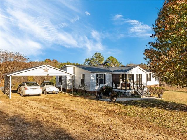 1107 Plantation Way, Trinity, NC 27370