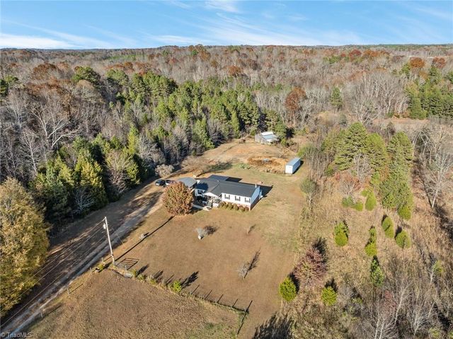 1107 Plantation Way, Trinity, NC 27370