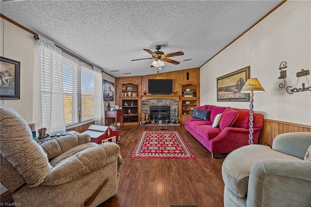 1107 Plantation Way, Trinity, NC 27370