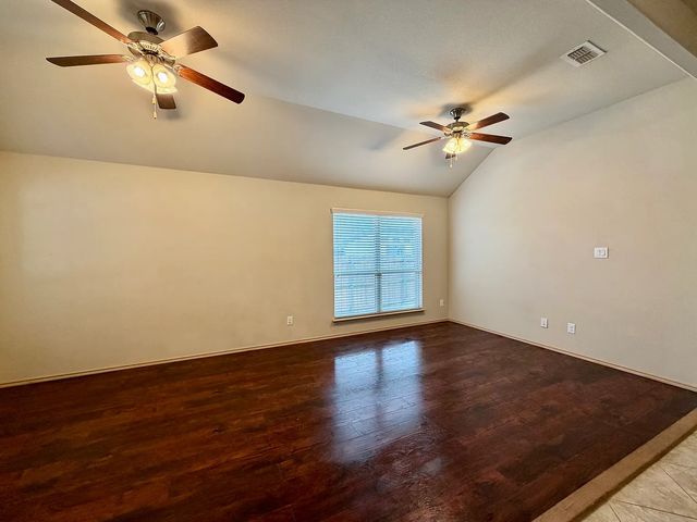 2112 Fossil Mesa Way, Fort Worth, TX 76131