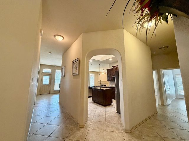 2112 Fossil Mesa Way, Fort Worth, TX 76131