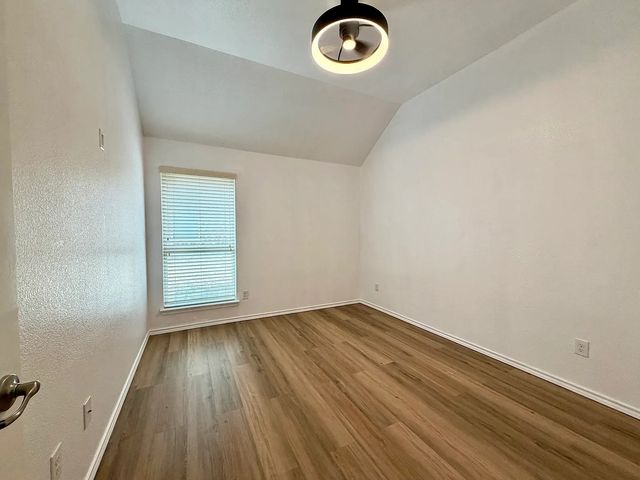 2112 Fossil Mesa Way, Fort Worth, TX 76131