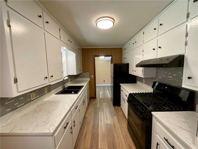 1207 N Harmony Road, Clarksville, AR 72830
