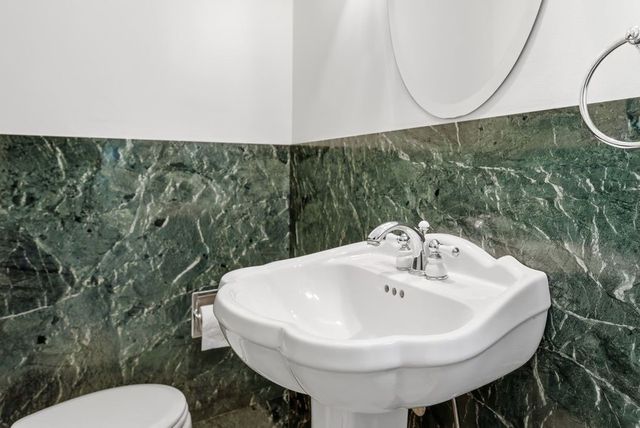 1252 Bellerock St, Murdoch Farms, PA 15217