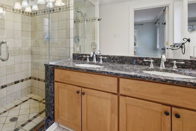 1252 Bellerock St, Murdoch Farms, PA 15217