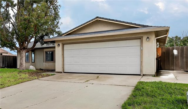 1435 Hammatt, Livingston, CA 95334