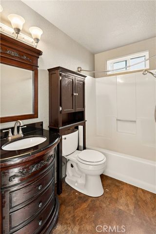 1435 Hammatt, Livingston, CA 95334