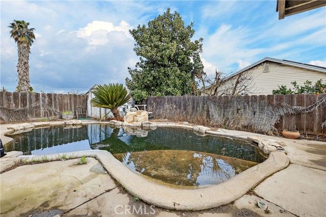 1435 Hammatt, Livingston, CA 95334