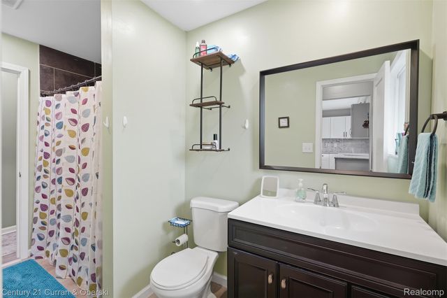 33909 Cherry Hill Road, Westland, MI 48186