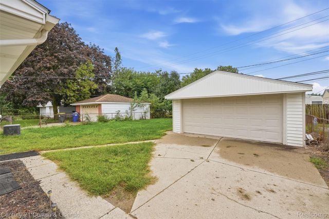 33909 Cherry Hill Road, Westland, MI 48186