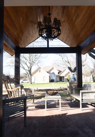 302 W 6th Street, Lancaster, TX 75146