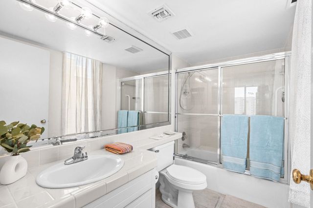 7601 N Ocean Blvd Apt 7D, Myrtle Beach, SC 29572