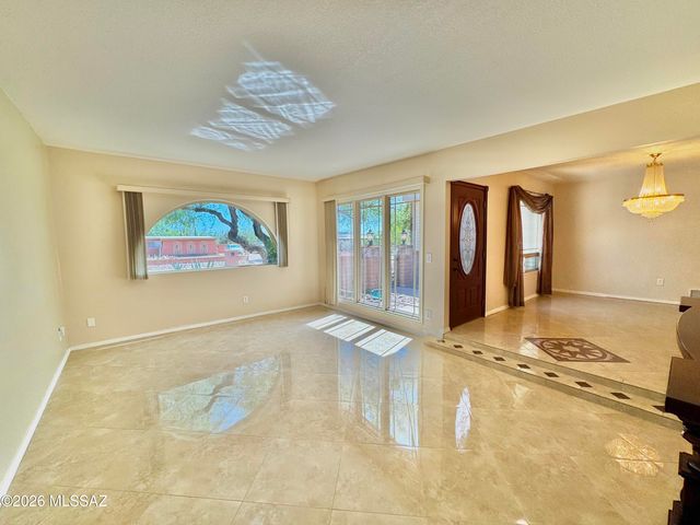 9431 E Walnut Tree Circle, Tucson, AZ 85749