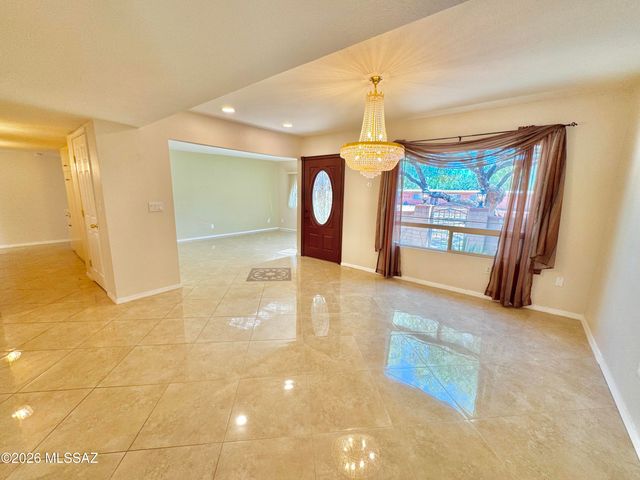 9431 E Walnut Tree Circle, Tucson, AZ 85749