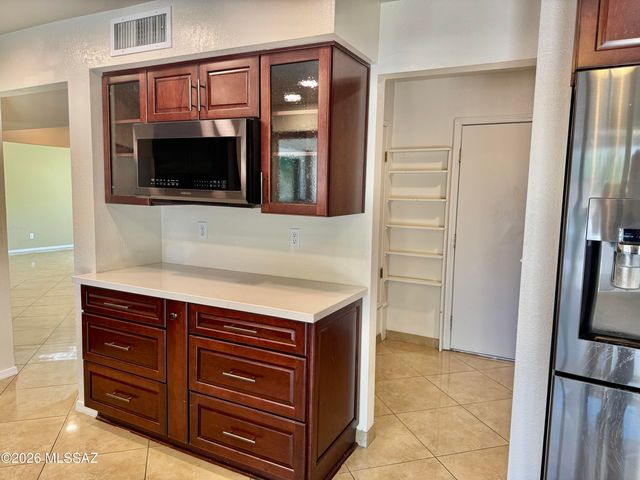 9431 E Walnut Tree Circle, Tucson, AZ 85749