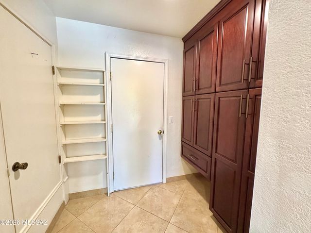 9431 E Walnut Tree Circle, Tucson, AZ 85749