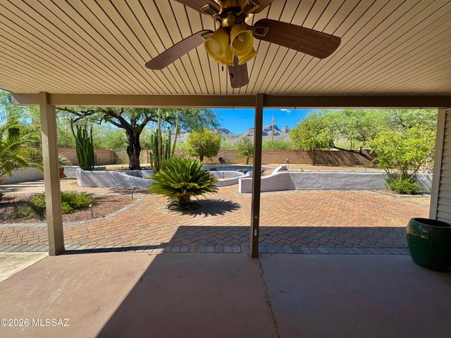 9431 E Walnut Tree Circle, Tucson, AZ 85749