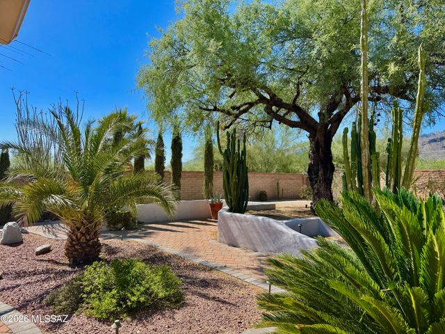 9431 E Walnut Tree Circle, Tucson, AZ 85749