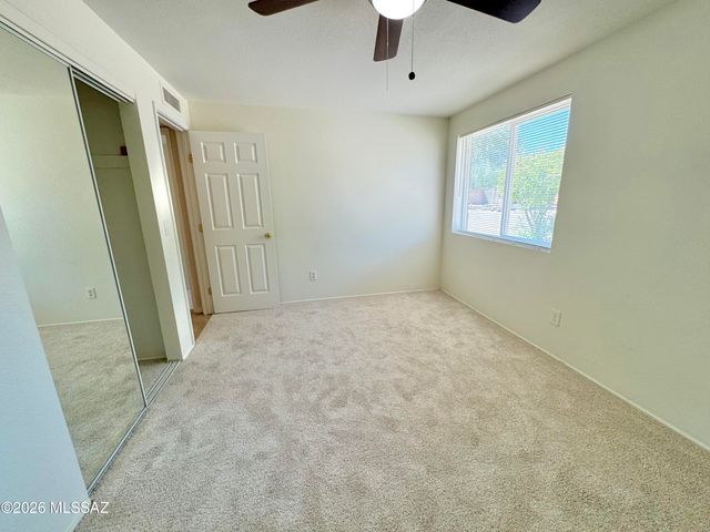 9431 E Walnut Tree Circle, Tucson, AZ 85749