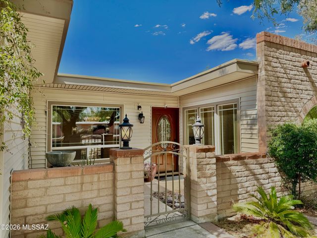 9431 E Walnut Tree Circle, Tucson, AZ 85749