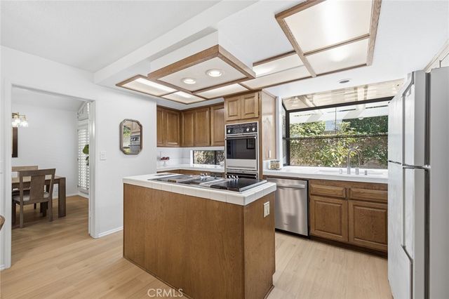 8 Ribera, Irvine, CA 92620