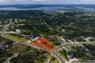 1559 Lake Ridge Blvd, Canyon Lake, TX 78133