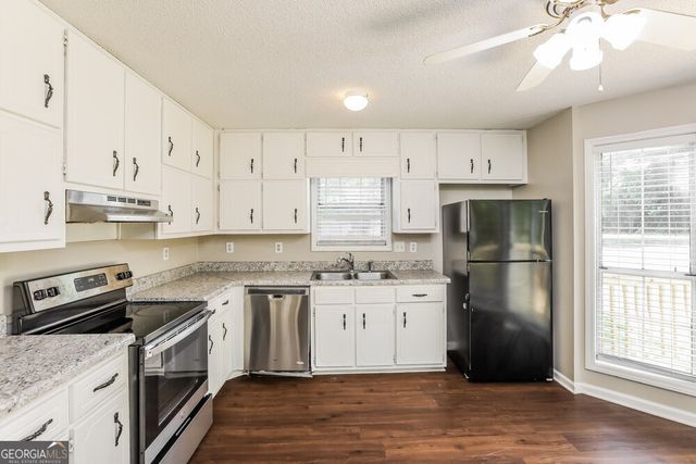 6763 Creek Valley Way, Douglasville, GA 30134