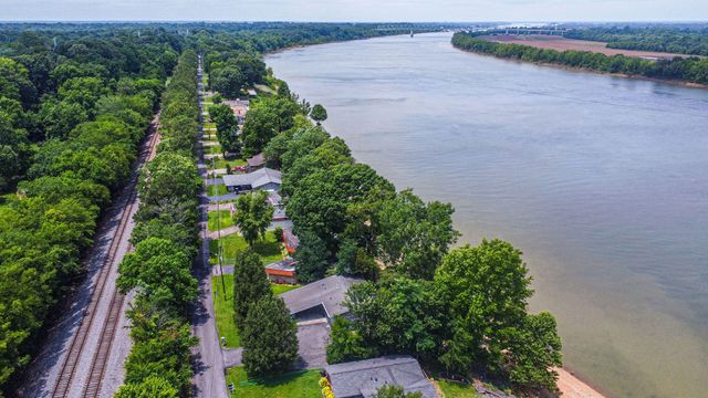 1135 Tenne-Vue Drive, Paducah, KY 42003