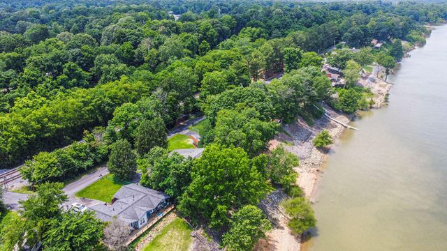 1135 Tenne-Vue Drive, Paducah, KY 42003