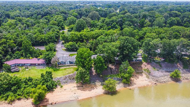 1135 Tenne-Vue Drive, Paducah, KY 42003