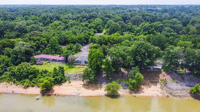 1135 Tenne-Vue Drive, Paducah, KY 42003