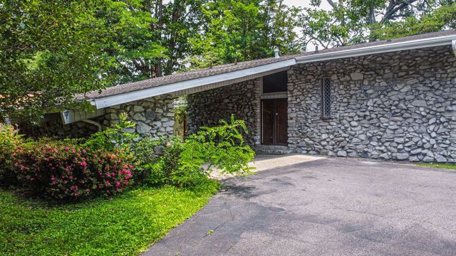1135 Tenne-Vue Drive, Paducah, KY 42003