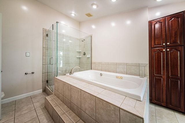 1135 Tenne-Vue Drive, Paducah, KY 42003
