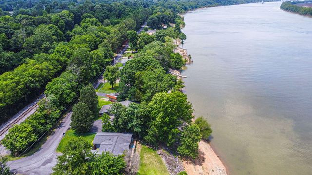 1135 Tenne-Vue Drive, Paducah, KY 42003
