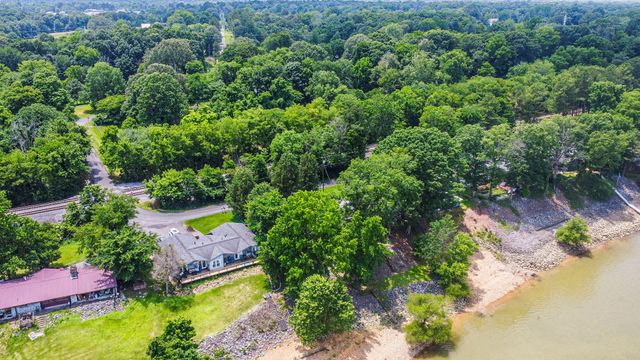 1135 Tenne-Vue Drive, Paducah, KY 42003